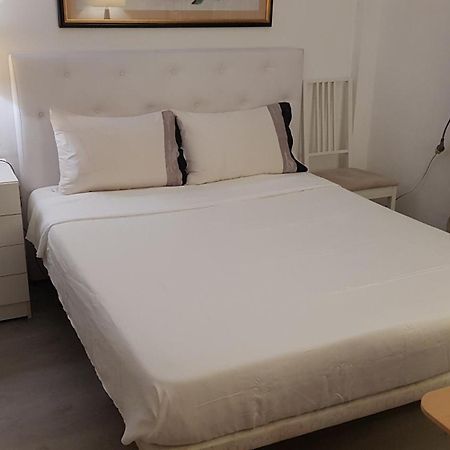 Little Peaceful Retreat Room With Bath, Heating, Terrace, Free Wifi Fridge Easy Parking Marbella Eksteriør bilde