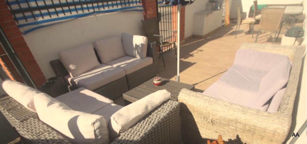 Little Peaceful Retreat Room With Bath, Heating, Terrace, Free Wifi Fridge Easy Parking Marbella Eksteriør bilde