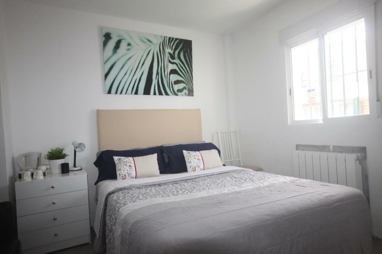Little Peaceful Retreat Room With Bath, Heating, Terrace, Free Wifi Fridge Easy Parking Marbella Eksteriør bilde